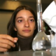 לימודי כימיה – לגעת בחומר